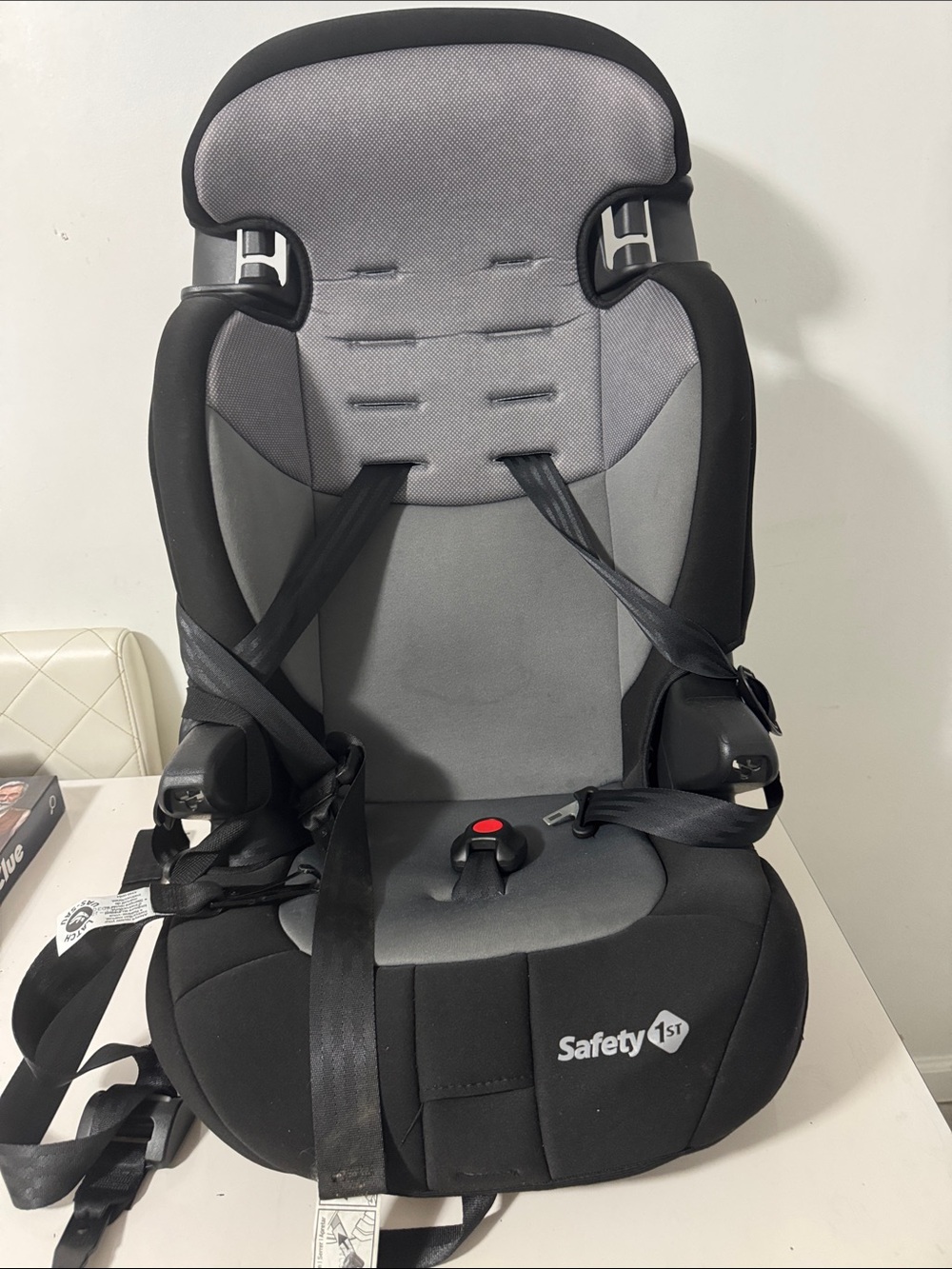 Safety 1st High-Back Booster Car Seat in Gray & Black